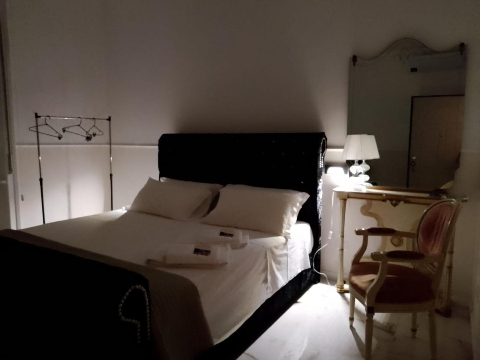 Palazzo Novecento Centro Storico Couette-café